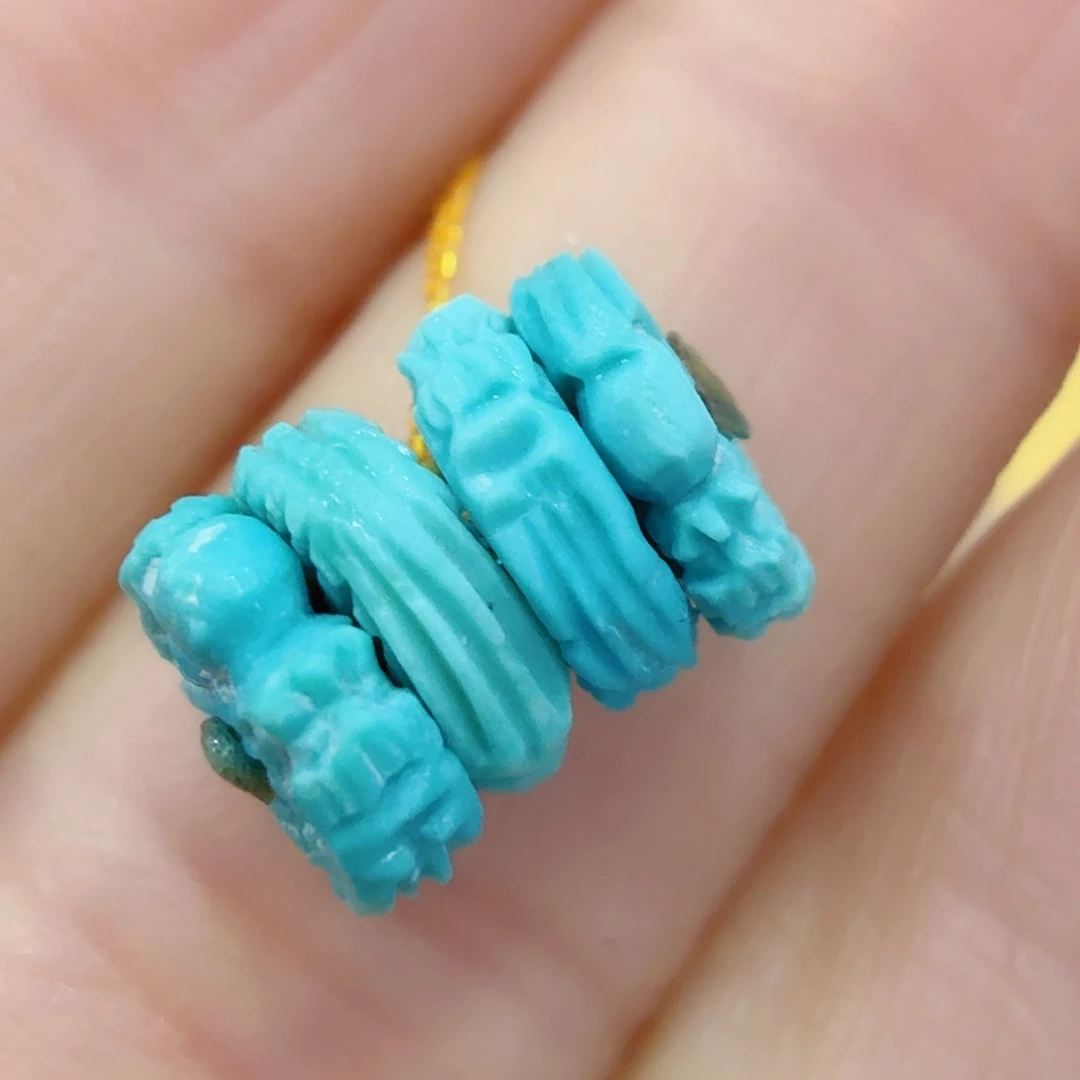 豆***u绿松石未镶嵌珠宝奇石