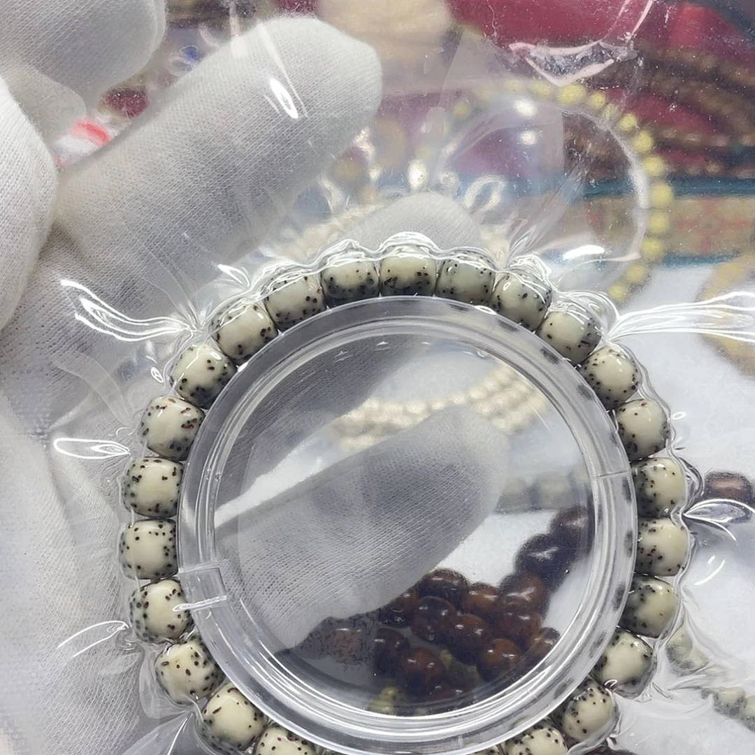 星月菩提吊坠绿背小河豚