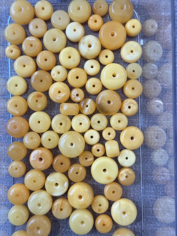 天然老蜡扣子，拍两颗不配对（多样性发其一）