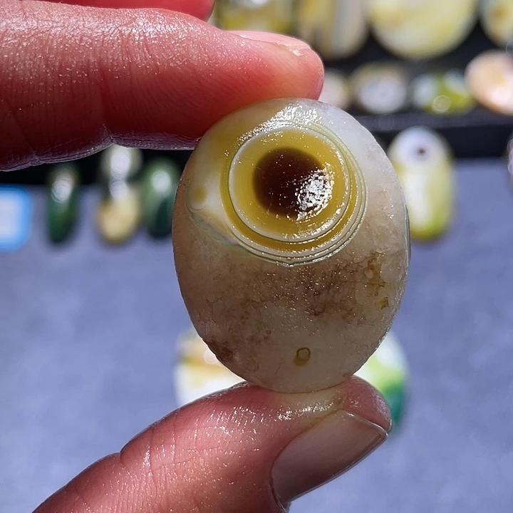 玛瑙/玉髓未镶嵌珠宝奇石