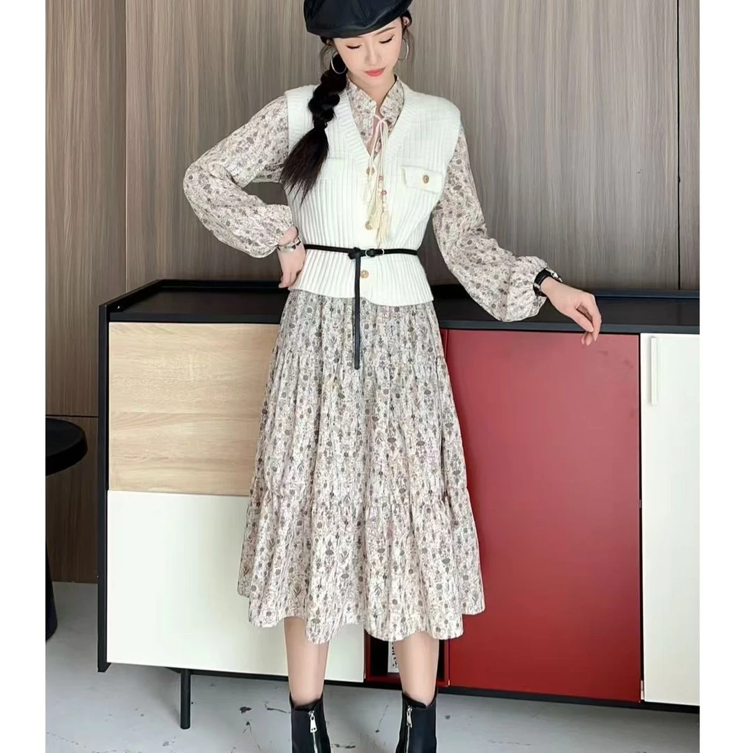 DS51116回味依衣新款高级时尚设计师针织马甲碎花裙两件套连衣裙