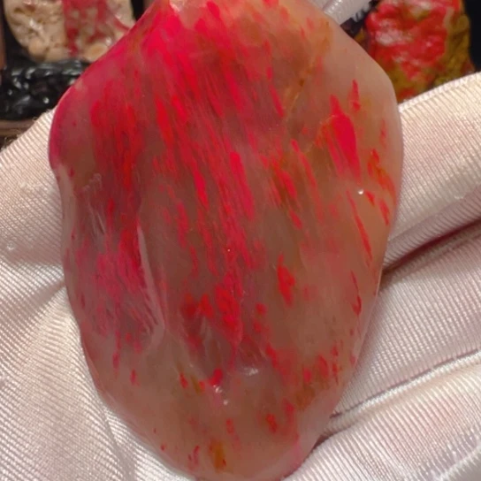 昌化鸡血石爱****心精品原石