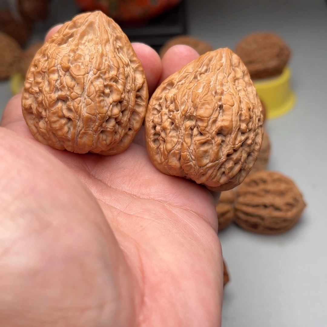 文玩核桃吊坠坐佛