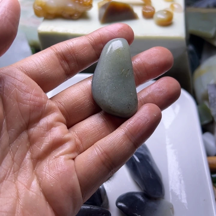 ****水和田玉（糖玉）未镶嵌挂件