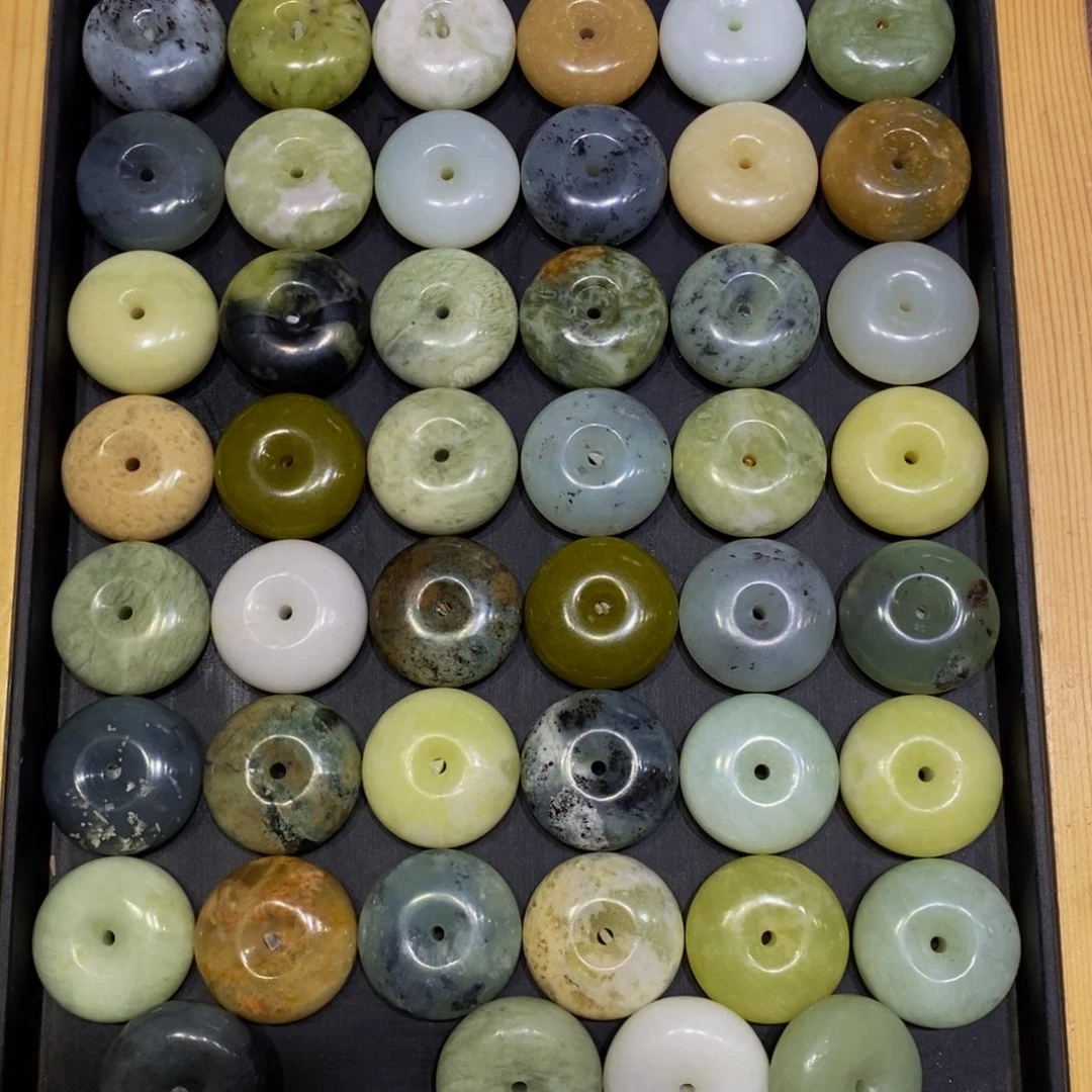 蛇纹石玉未镶嵌颈饰苏*酒47