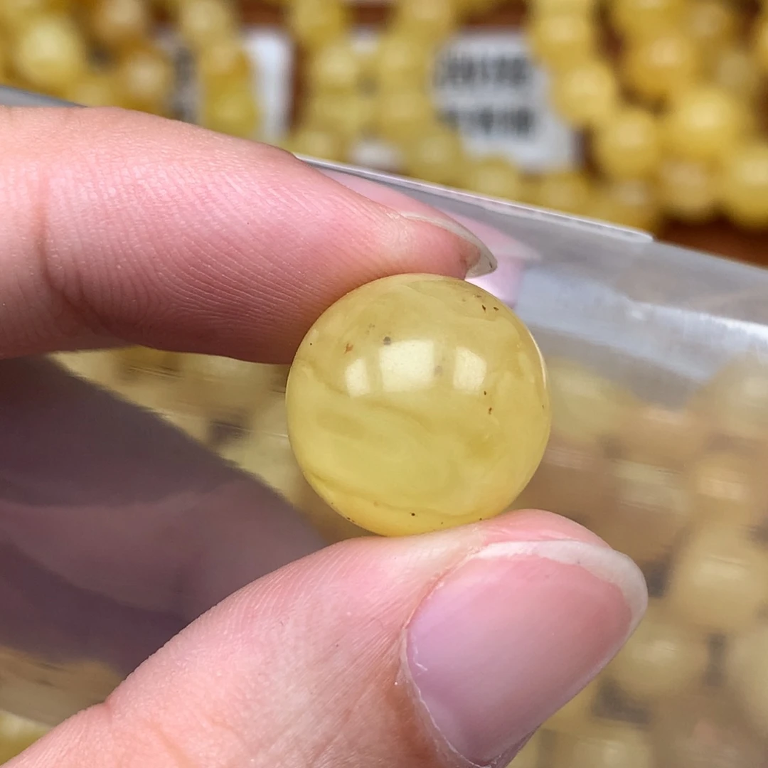 蜜蜡未镶嵌珠宝奇石345卡16.5微瑕