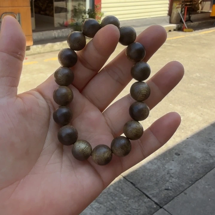 沉香碎屑沉香海南棋楠1.2大➕碎屑多样性发一