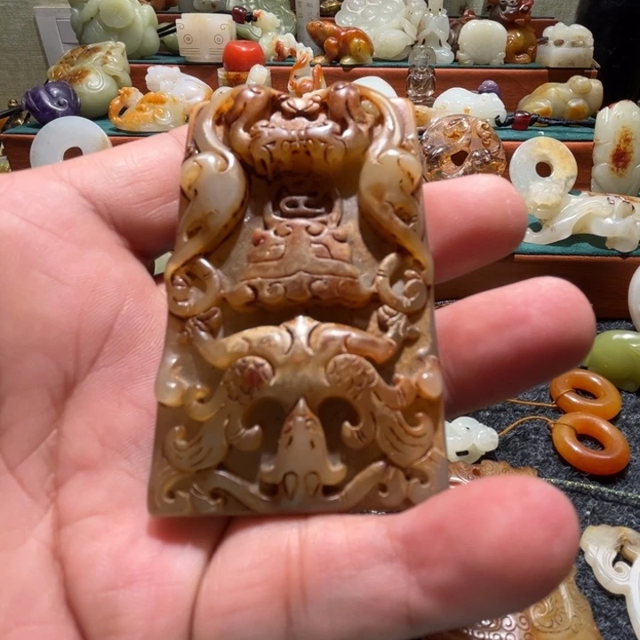 和田玉（糖玉）未镶嵌挂件
