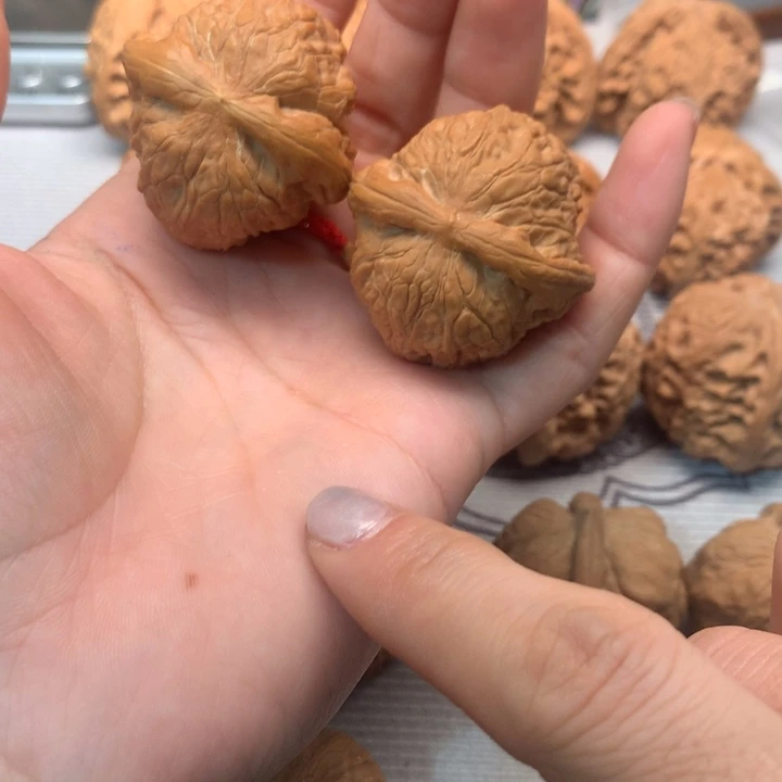 ￴***人把件文玩核桃乾隆磨