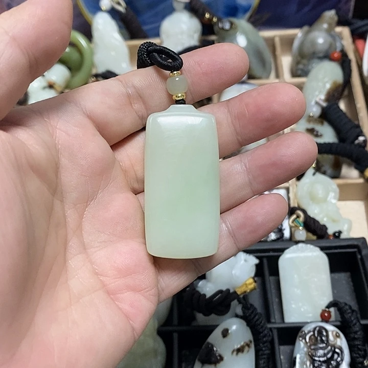 我***金和田玉未镶嵌颈饰