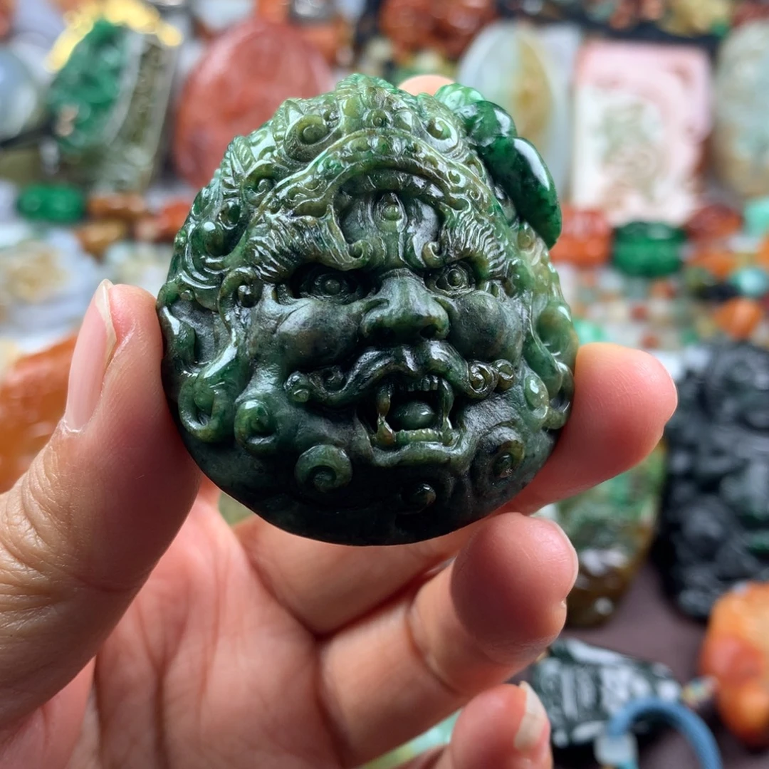翡翠未镶嵌颈饰挂件