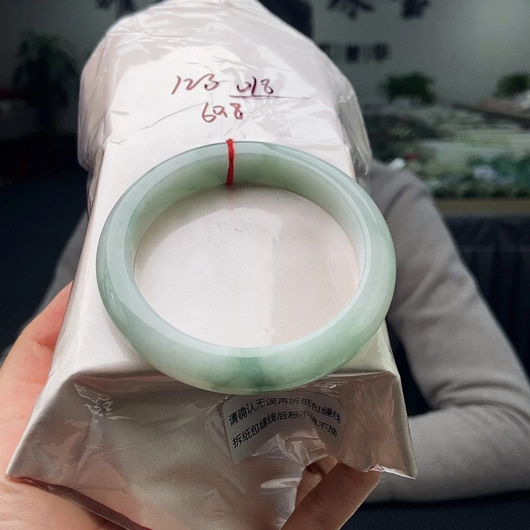 翡翠未镶嵌手镯拍一发一