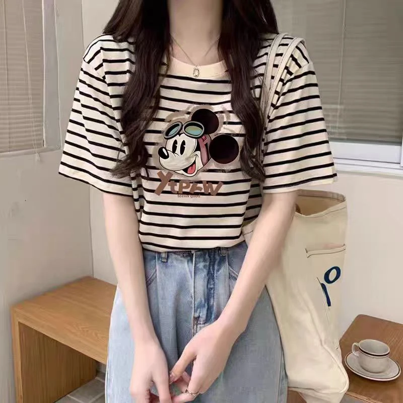 简约小众百搭设计感修身奶杏色卡通印花正肩T恤女显瘦短袖潮上衣