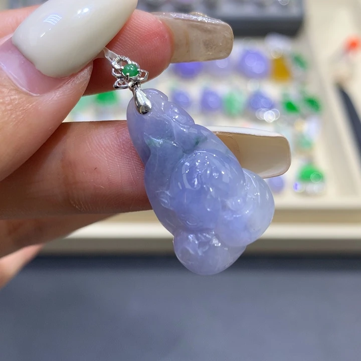 翡翠18K金镶嵌颈饰翡翠