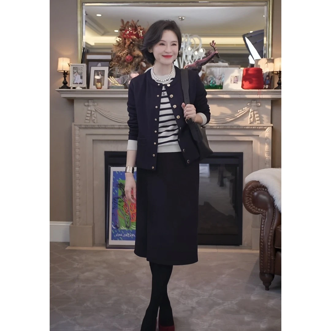 我是摩羯独立女性 显瘦精纺羊毛立体剪裁短款外套上衣