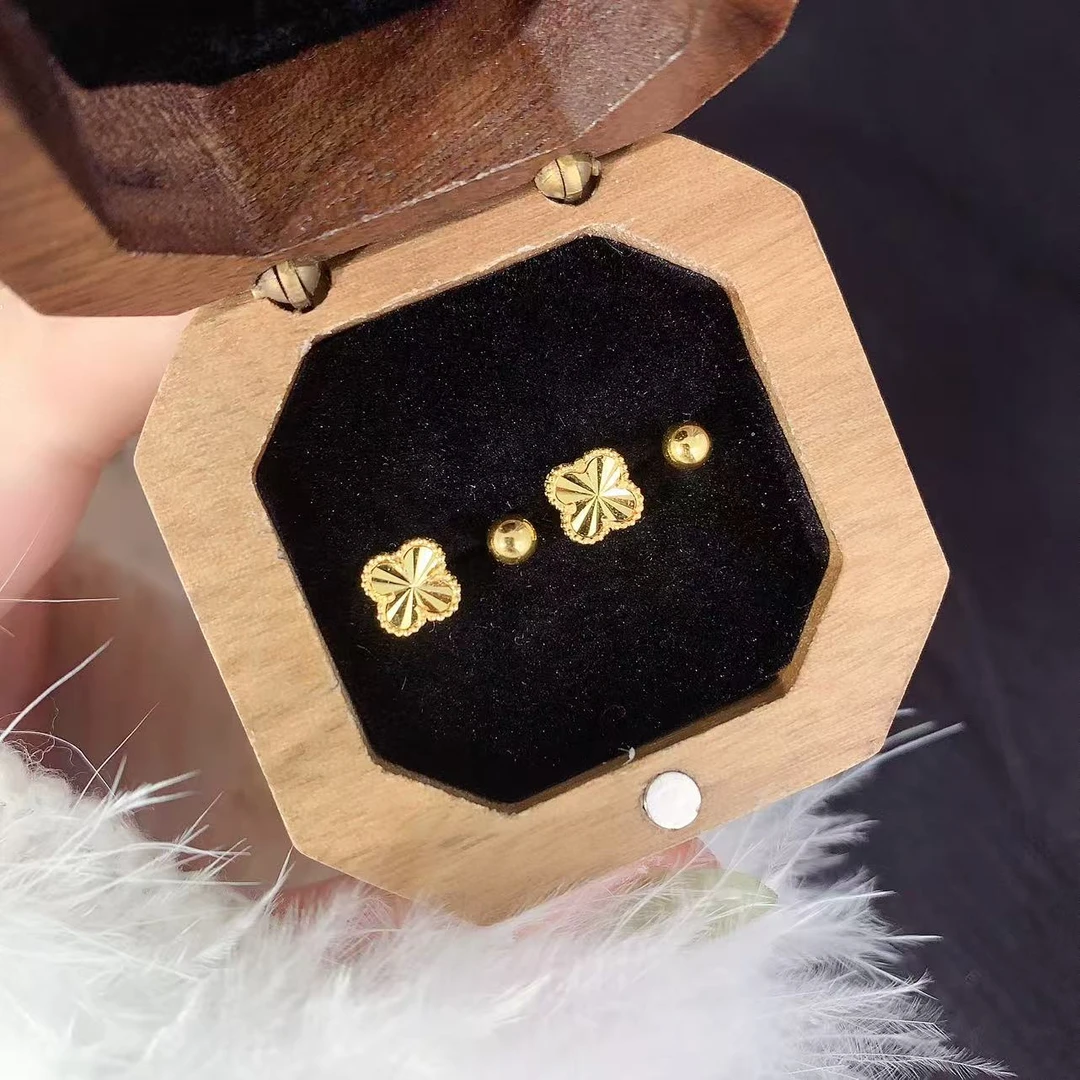 【伟新源】足金999 5G工艺  U型镭射四叶草2.66克