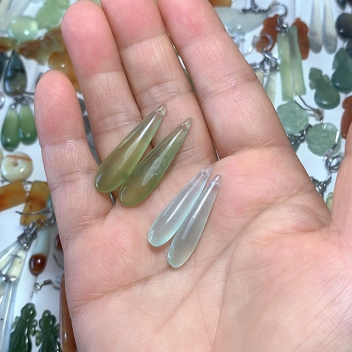 蛇***娘蛇纹石玉未镶嵌耳环