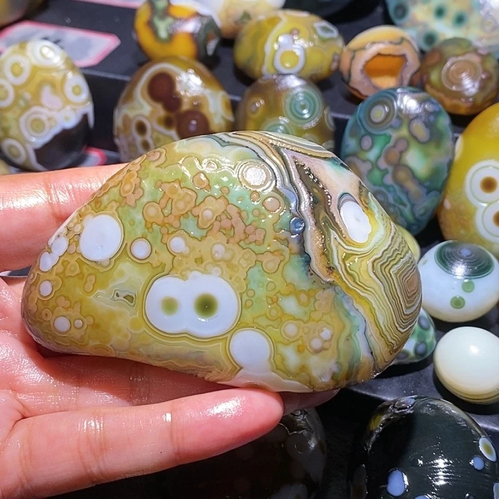 玛瑙/玉髓未镶嵌珠宝奇石95