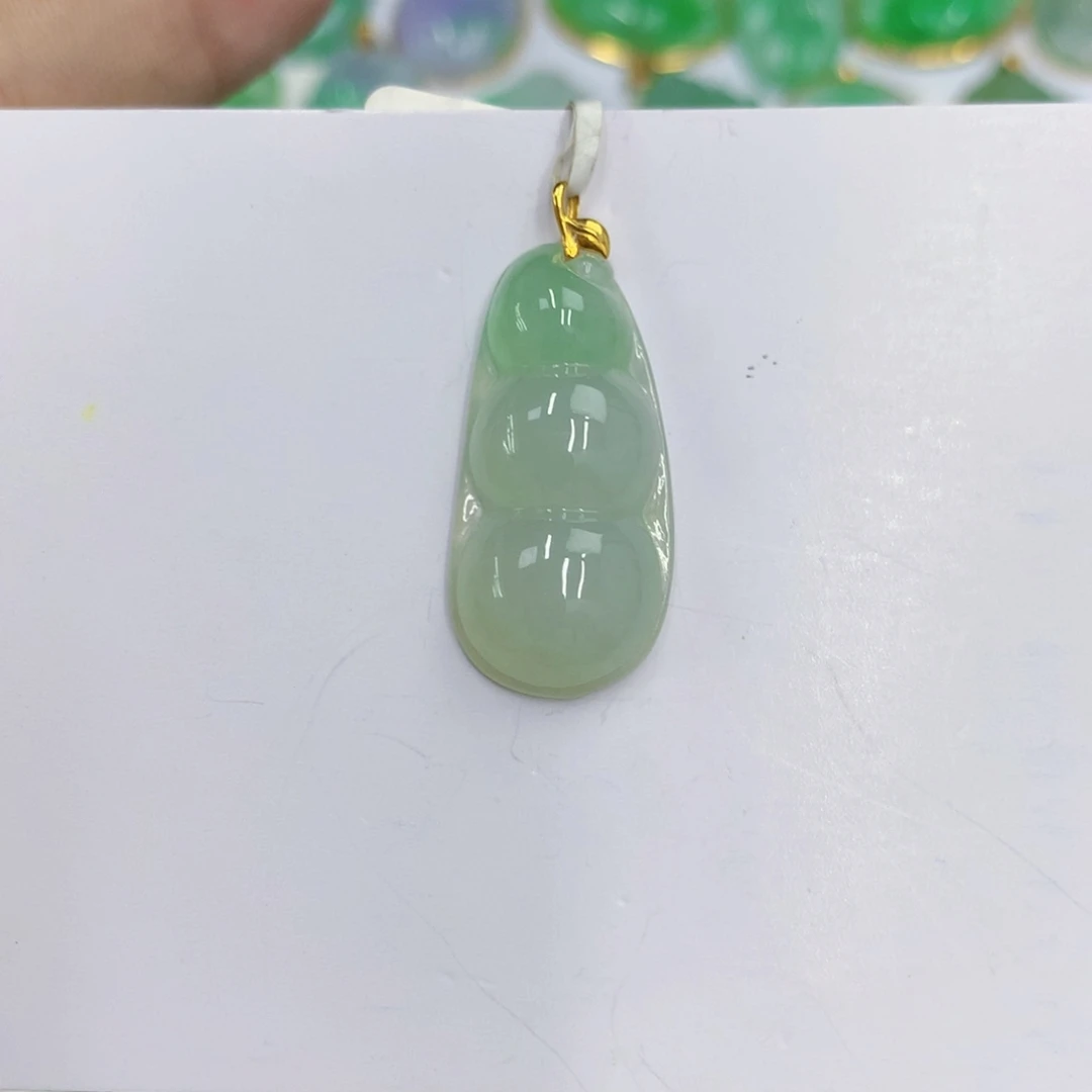 颈饰18K金镶嵌翡翠翡翠