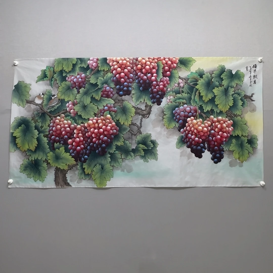 国画绢本工笔葡萄斗方贾敏