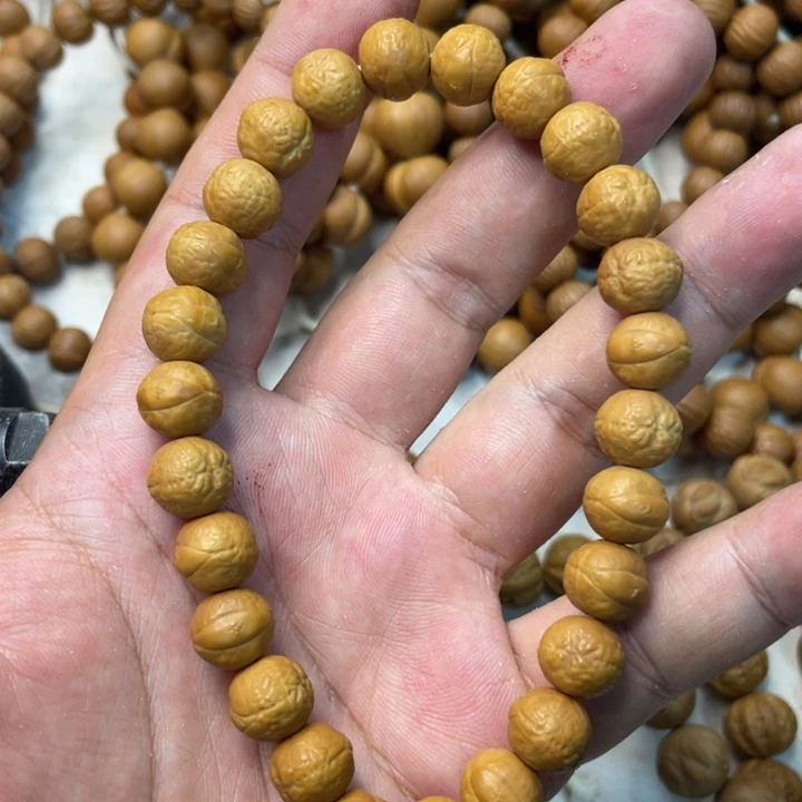 吊坠猴头核桃雕刻凤眼