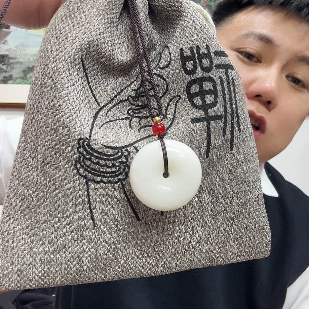 蓝田玉（蛇纹石化大理石玉）合金颈饰