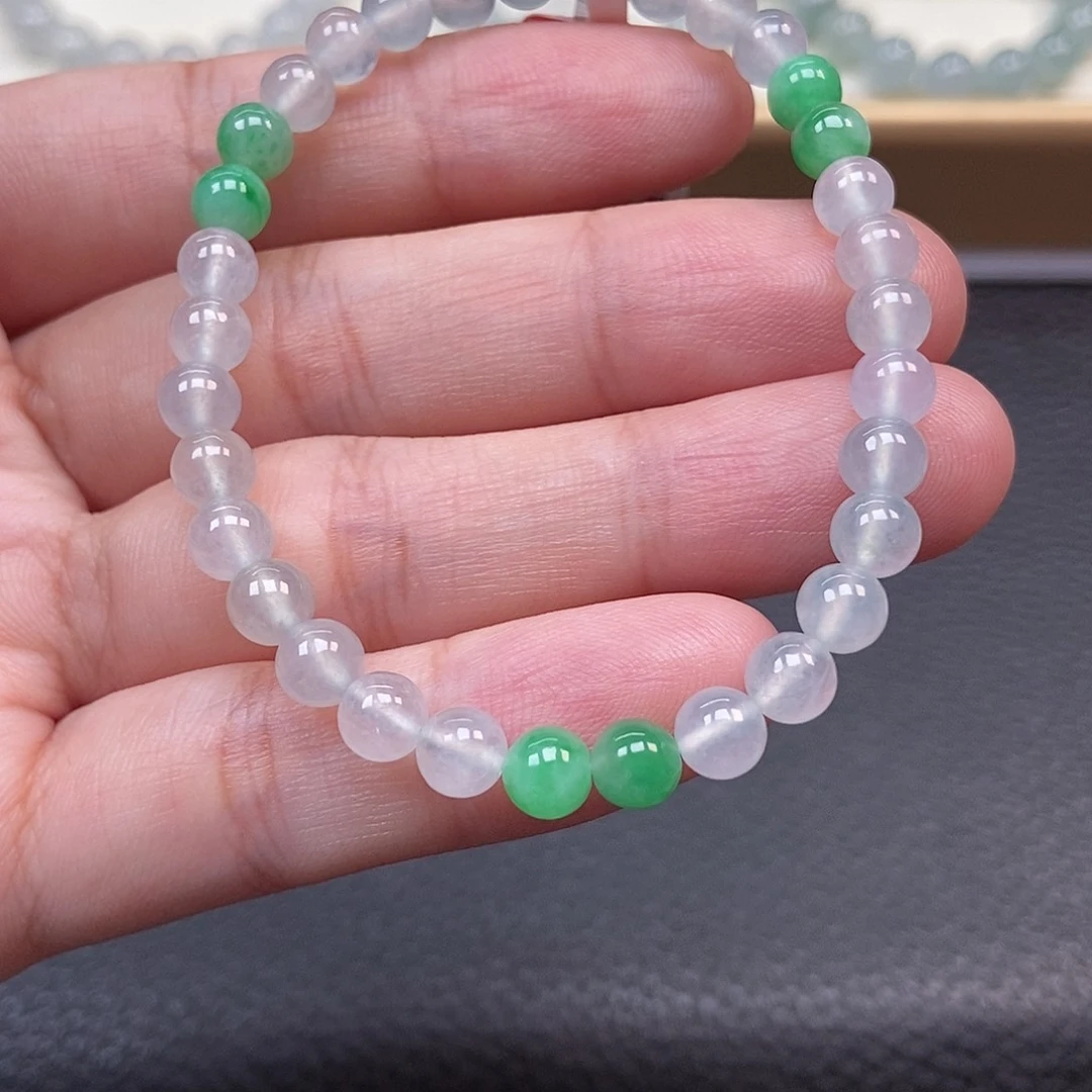 翡翠未镶嵌手链卡5.5