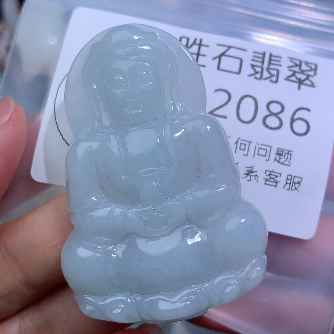 翡翠未镶嵌颈饰2086。