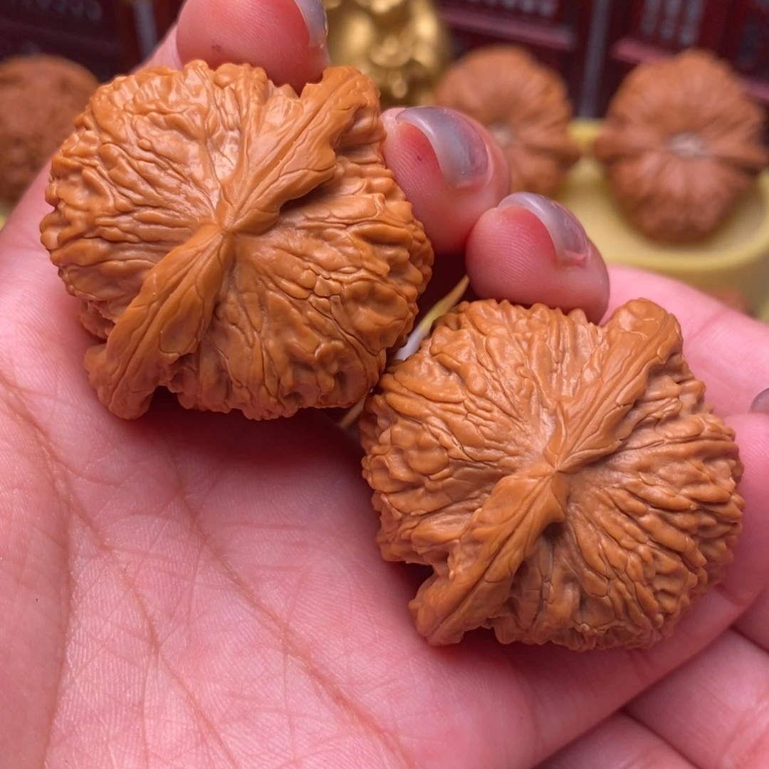文玩核桃把件红皮球白44