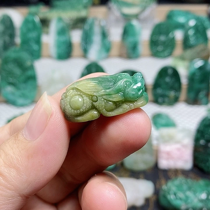 未镶嵌独山玉颈饰