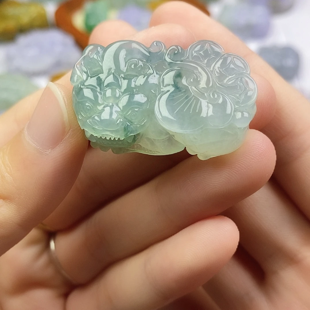 颈饰未镶嵌翡翠貔貅
