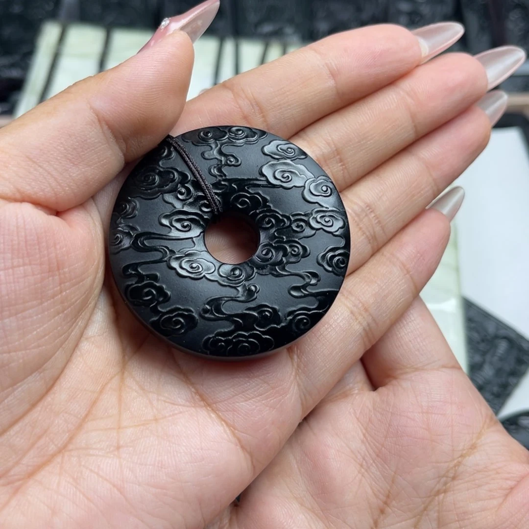 和田玉未镶嵌颈饰否**来