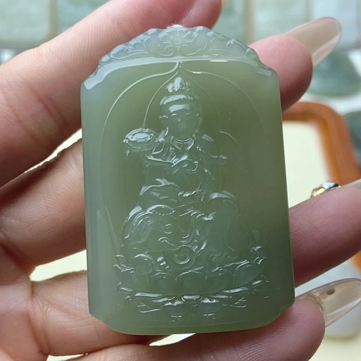 和田玉颈饰未镶嵌悦*?