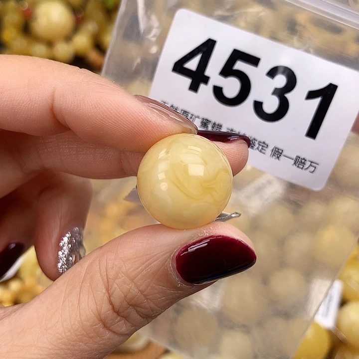 琥珀未镶嵌珠宝奇石18.4