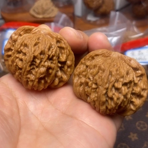 文玩核桃把件四座楼47