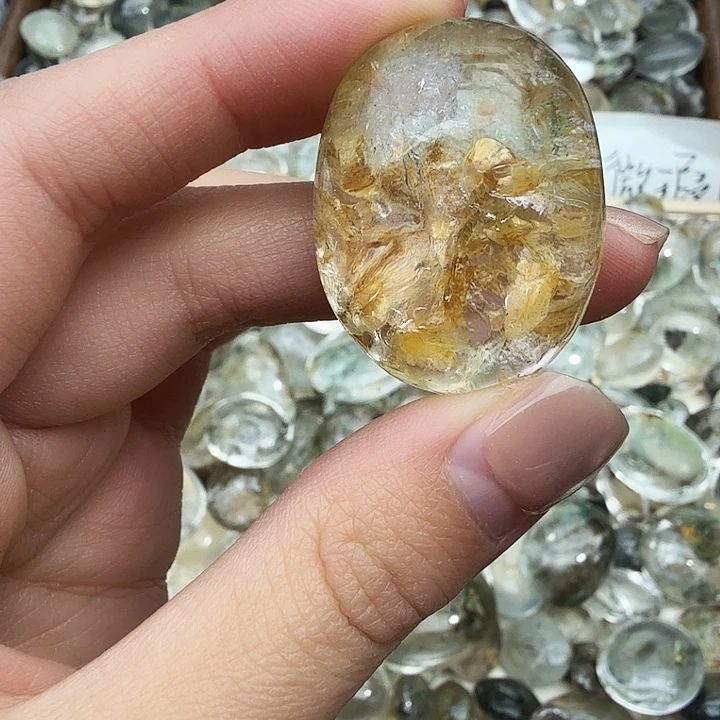 俊***饯水晶未镶嵌珠宝半成品