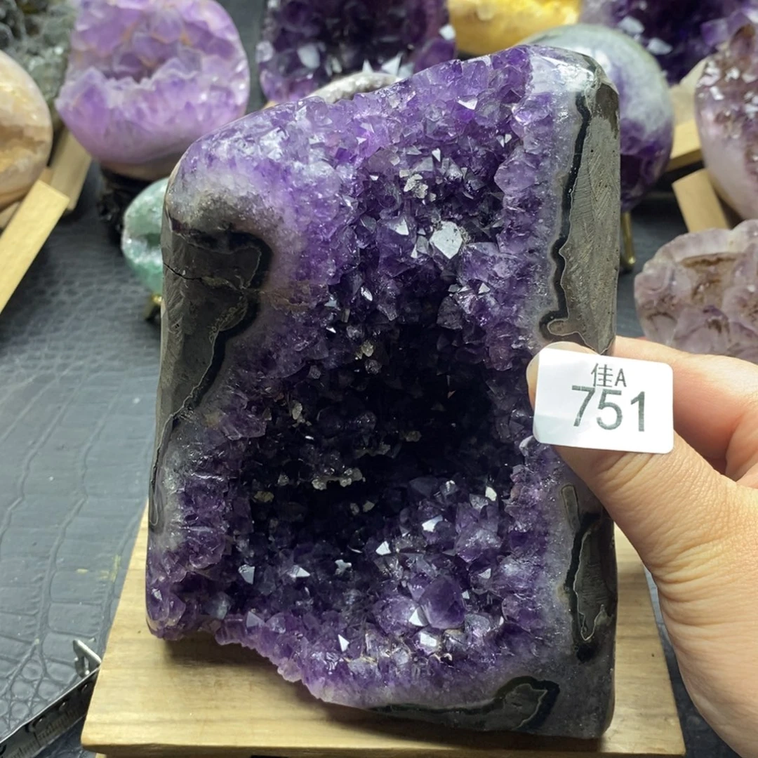 未镶嵌大型摆件（非配饰）紫晶