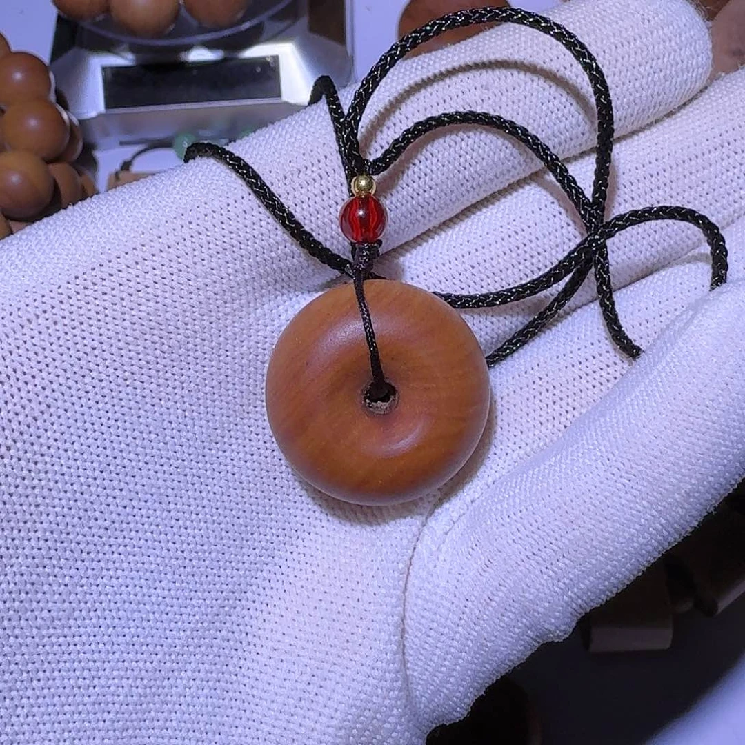 檀香木迈索尔老山檀香平安扣2.5×1.5