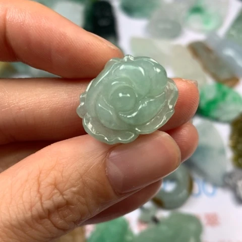 翡翠颈饰未镶嵌翡翠