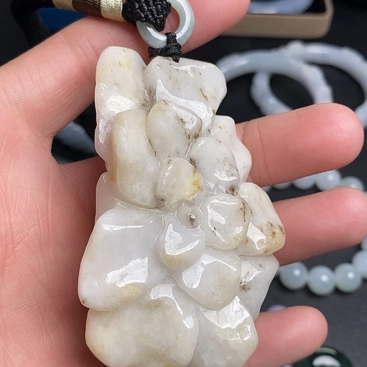 翡翠未镶嵌颈饰天然翡翠12