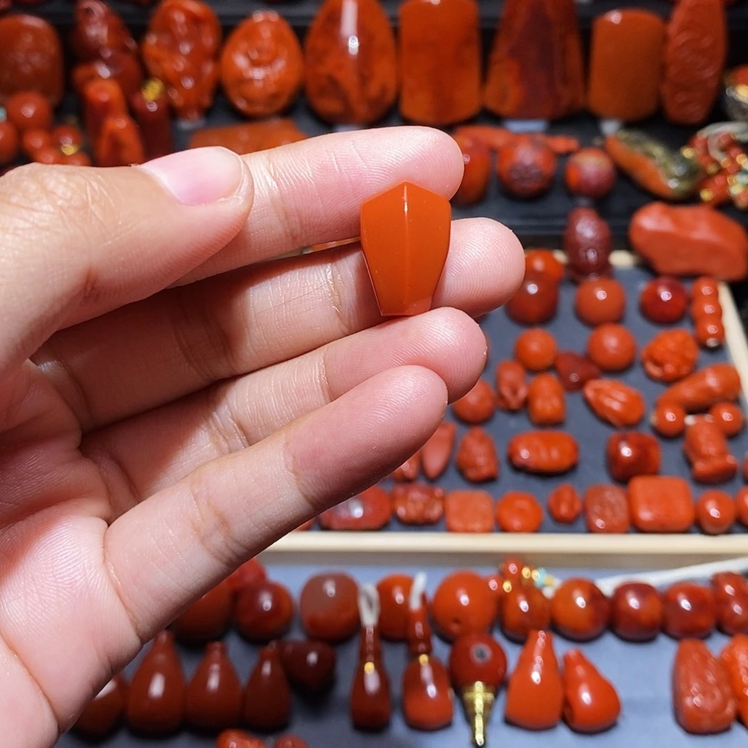 南红玛瑙未镶嵌鲨鱼三通11.6对孔x17.7mm