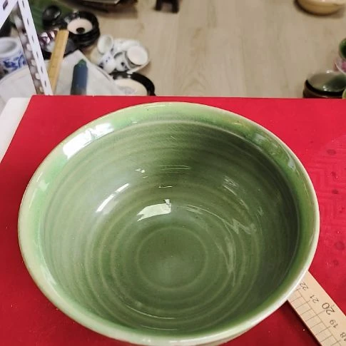 瓷片瓷器，各种摆件，沙锅，五厂，七厂！边上有小刻！