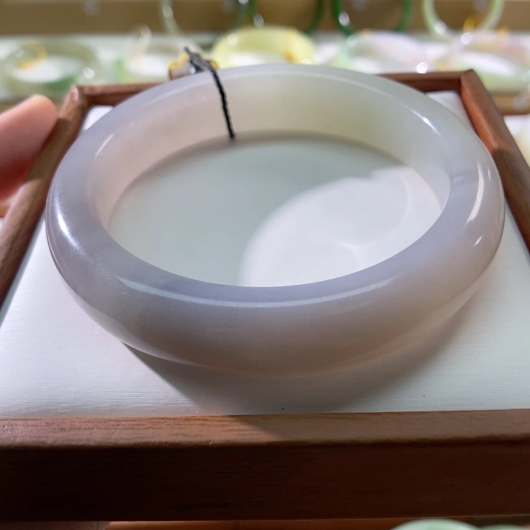 【闪购商品】未镶嵌手镯和田玉