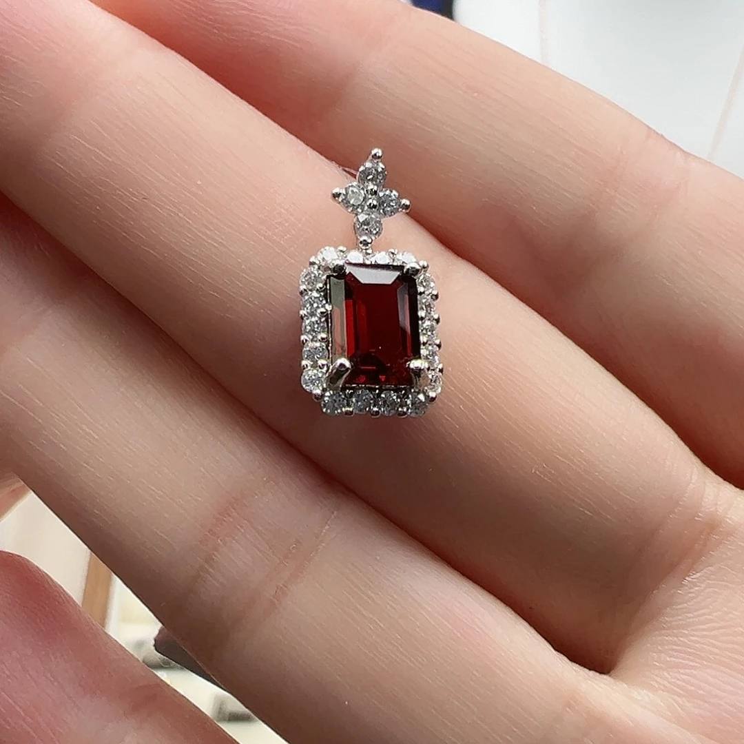 石榴石银S925镶嵌颈饰