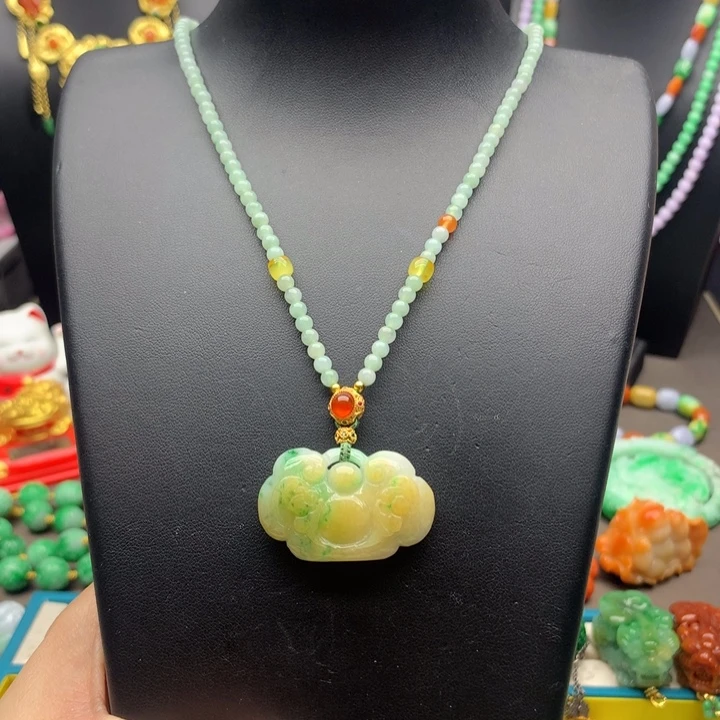 翡翠未镶嵌颈饰翡翠如意