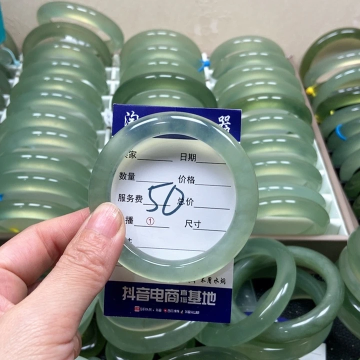 未镶嵌蛇纹石玉手镯河*