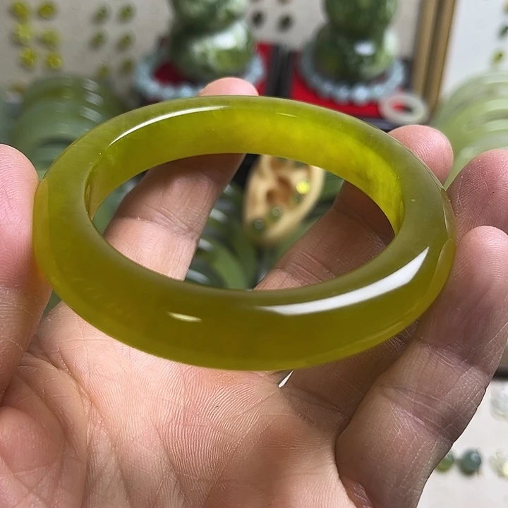 未镶嵌蛇纹石玉吊坠(不含链)