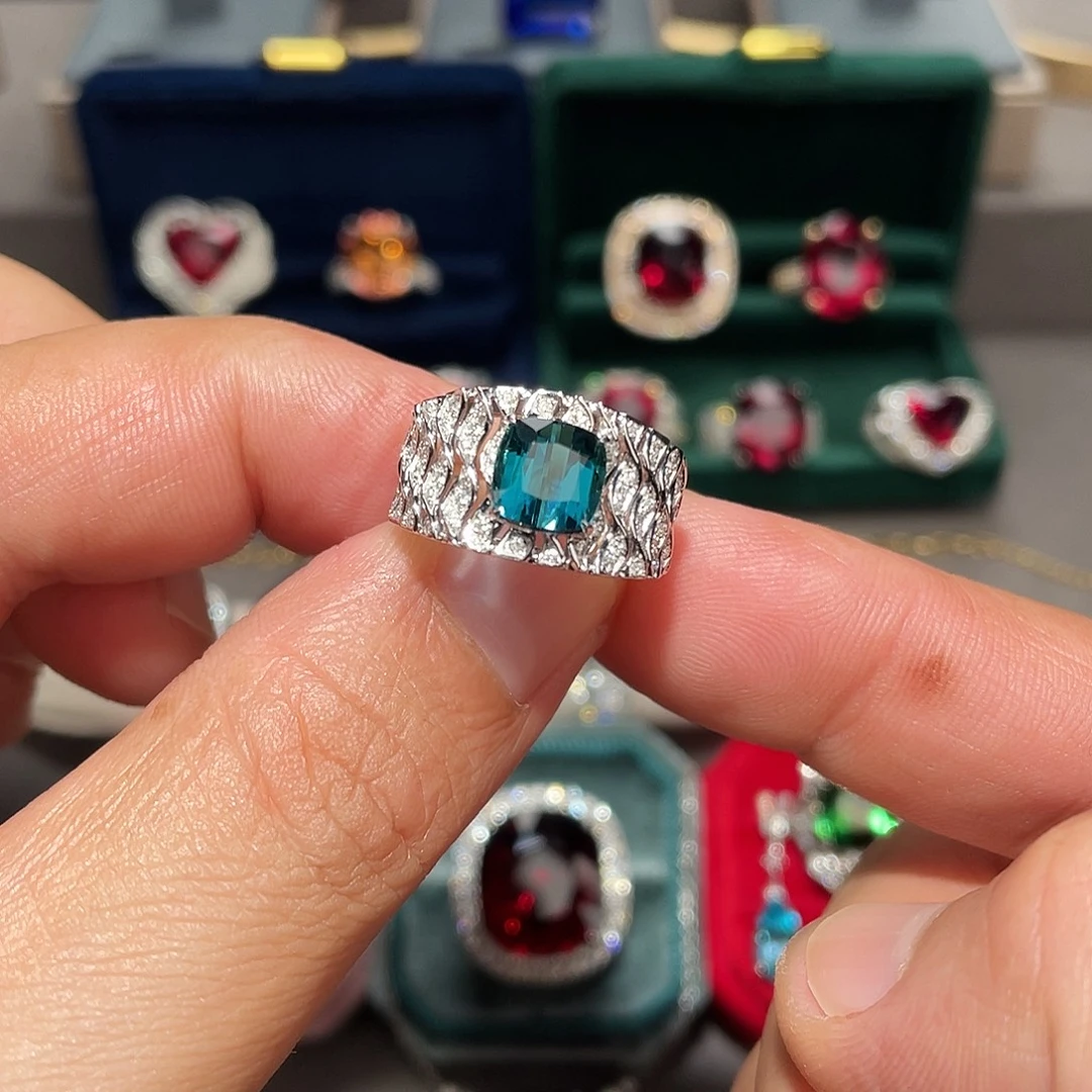 碧玺戒指18K金镶嵌2.47ct