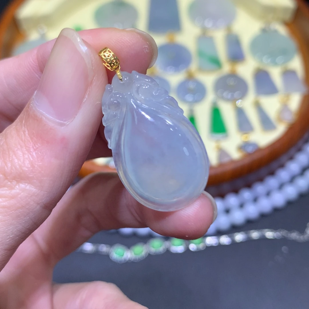 翡翠吊坠(不含链)18K金镶嵌