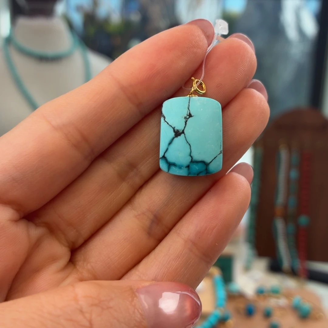 绿松石18K金镶嵌颈饰